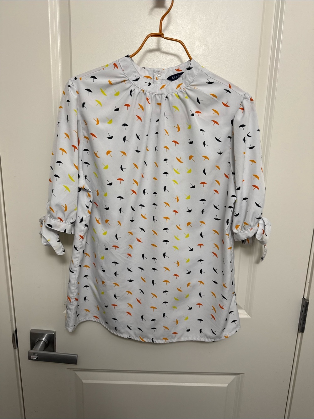 Mast & Harbour Women's Lightweight White Blouse with Umbrella Print in size M
